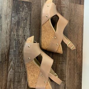 Kenneth Cole Reaction Sole-O leather wedge sling back